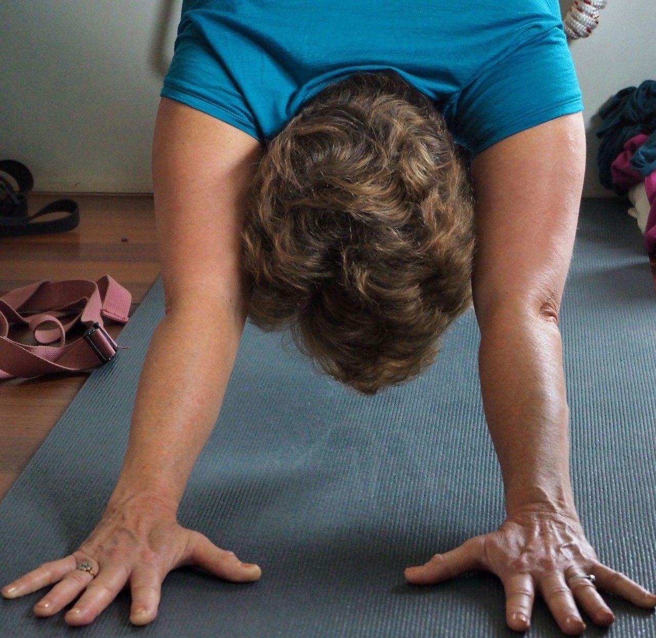 Why this doctor practices yoga for 20 minutes every day (and how you can too)